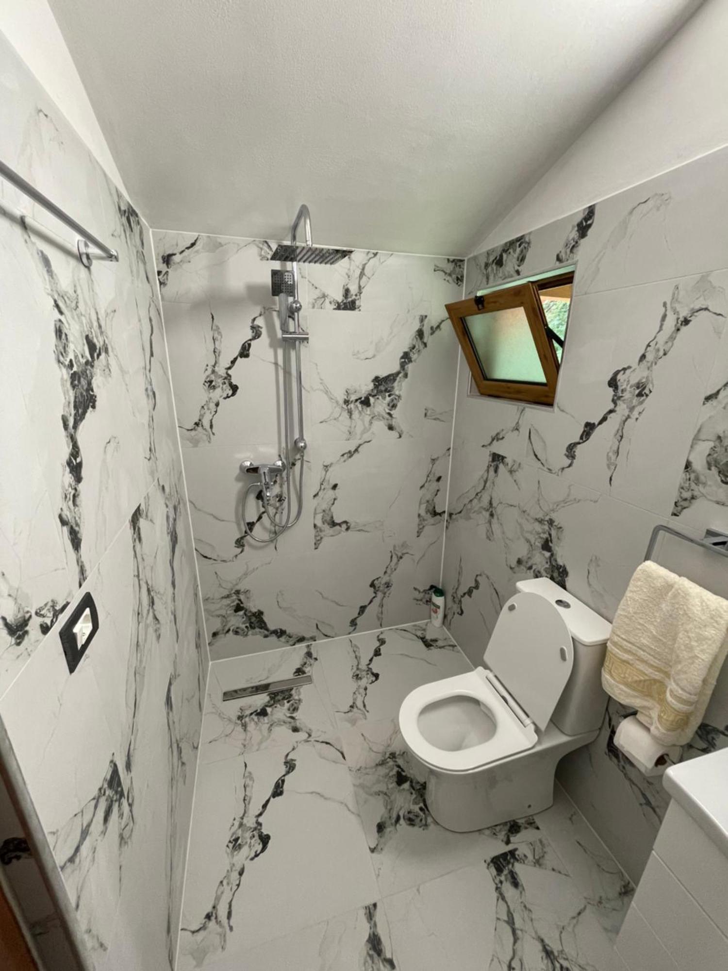 Guri I Lekes Guesthouse Moll' e Shoshit Zewnętrze zdjęcie